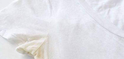 Mẹo làm trắng áo bị ố vàng